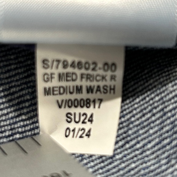 GAP Girlfriend Mid Rise Jeans sz 27/4 Tall Medium Wash Cuffed Raw Hem Stretch - Picture 11 of 11